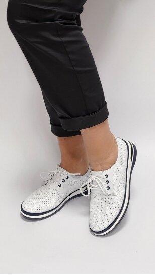 White leather shoes with laces AVANTA COMFORT
