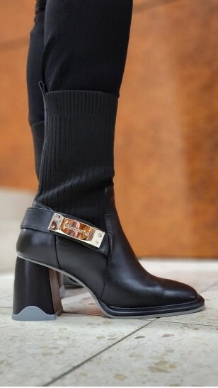 Elegant high-heeled boots for women MAGZA