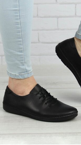 Black leisure shoes for women LORETTA VITALE