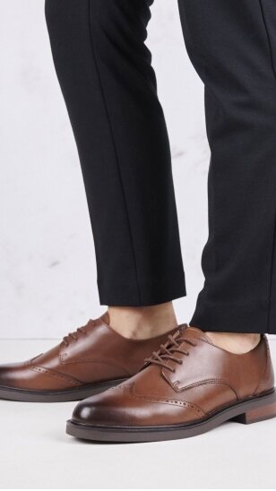 Classic brown shoes CAPRICE